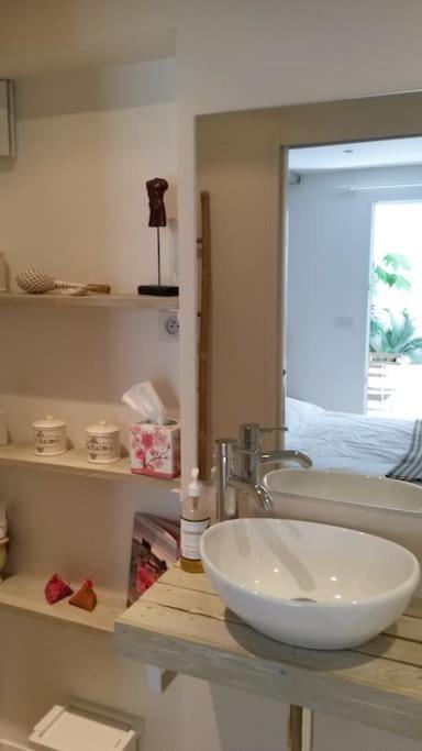 La Maison Blanche Intra-Muros Free Parking Aigues-Mortes Exterior foto